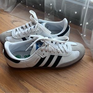 Adidas Samba Vegan White Gum
Style ID: H01877
Us M Men's Size: 6 women 7